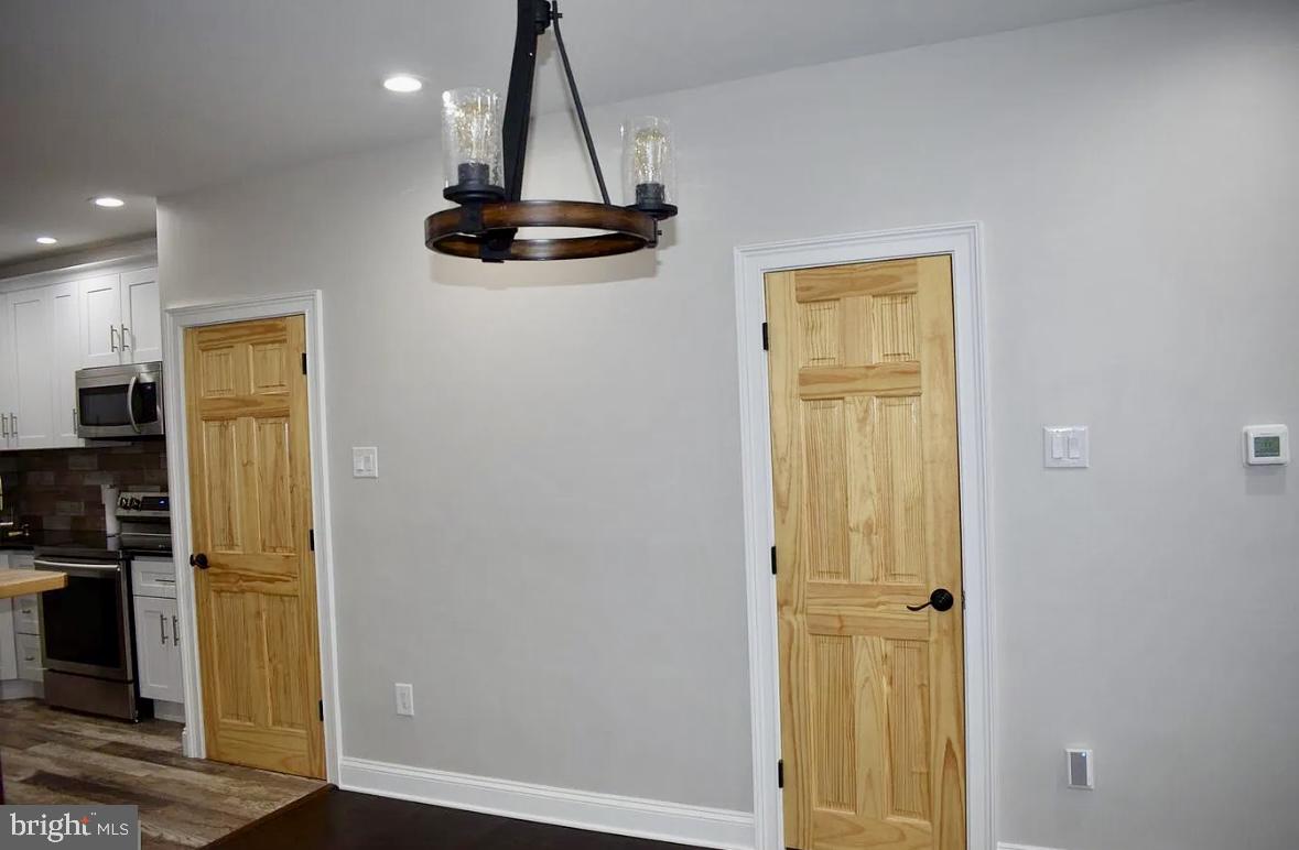 5837 Belmar Ter Property Photo 7