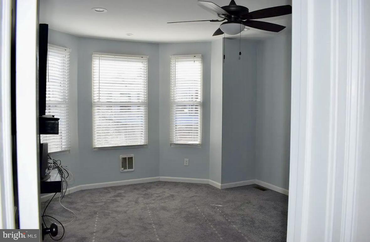 5837 Belmar Ter Property Photo 14