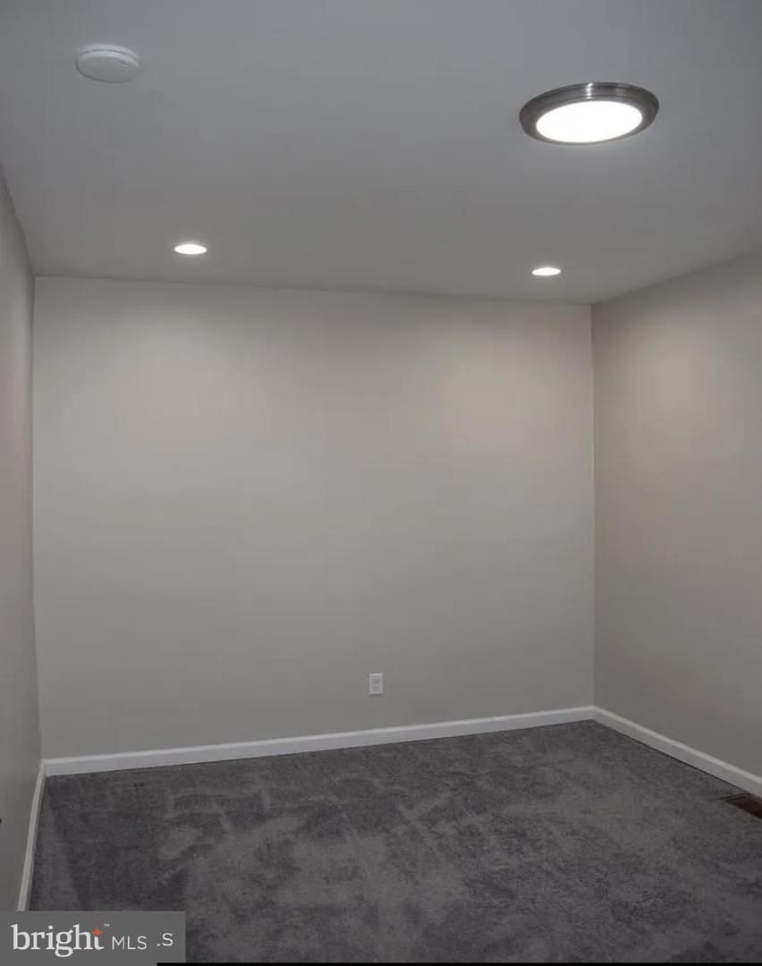 5837 Belmar Ter Property Photo 16