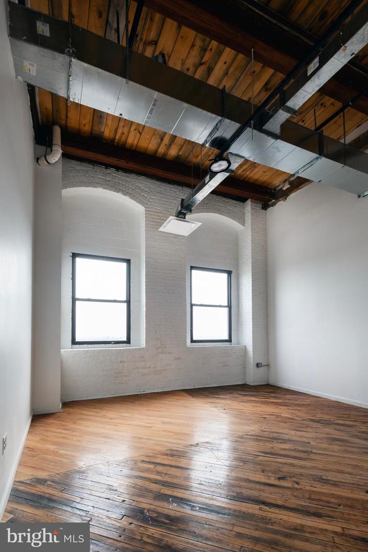 426-36 E Allegheny Ave #510 Property Photo 17