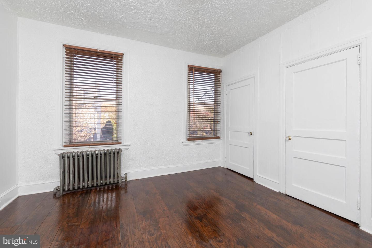 1922 Dennie St Property Photo 24