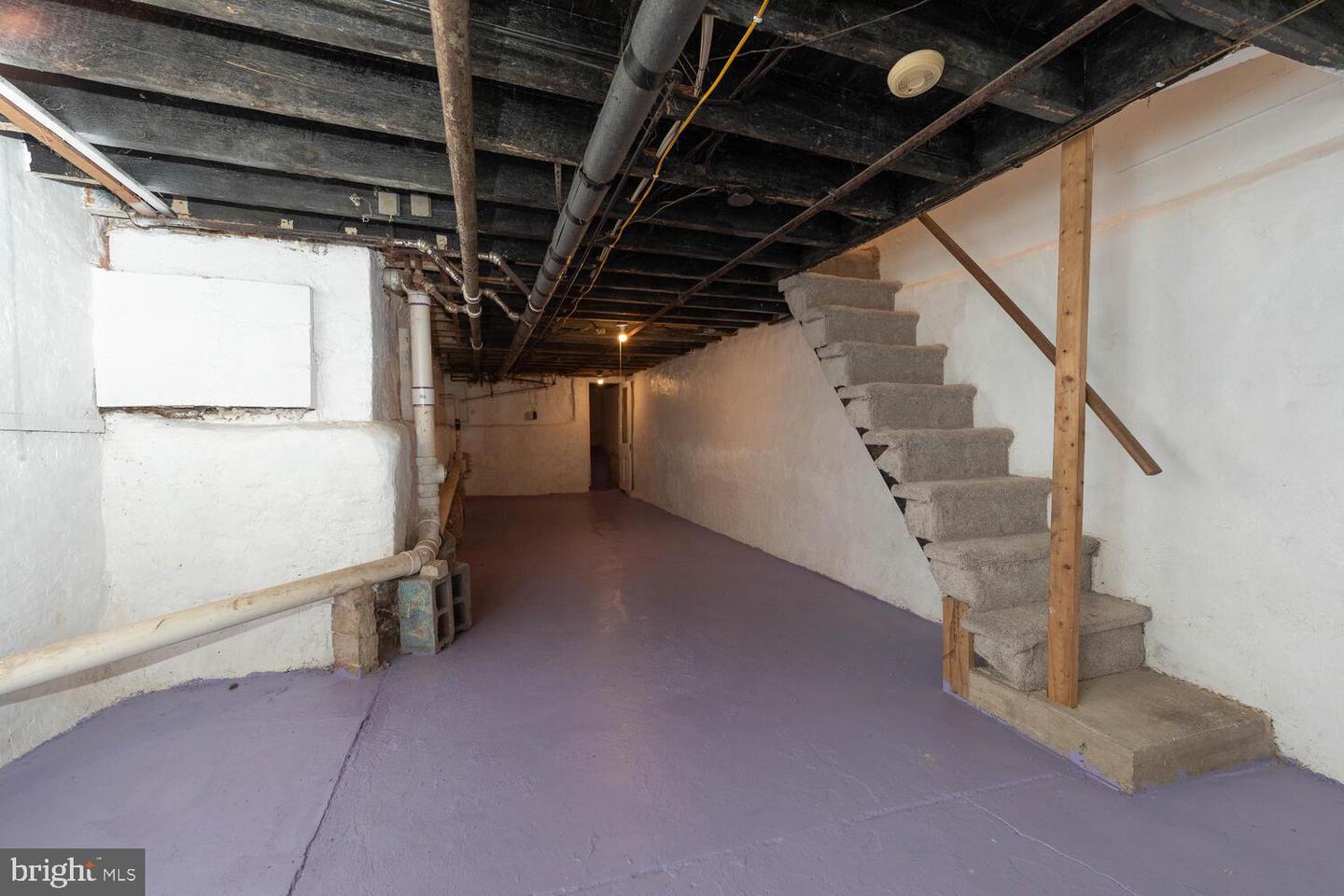 1922 Dennie St Property Photo 25