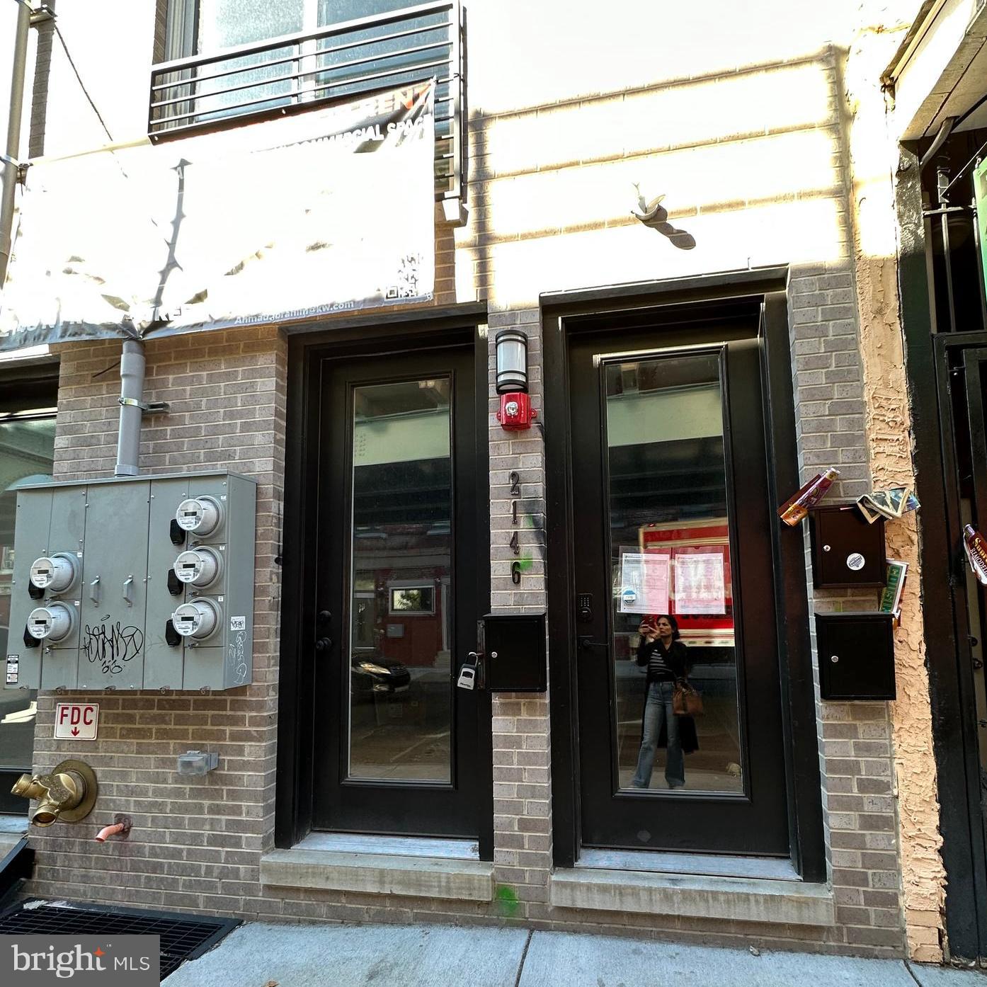 2146 UNIT B N FRONT ST Property Photo 1