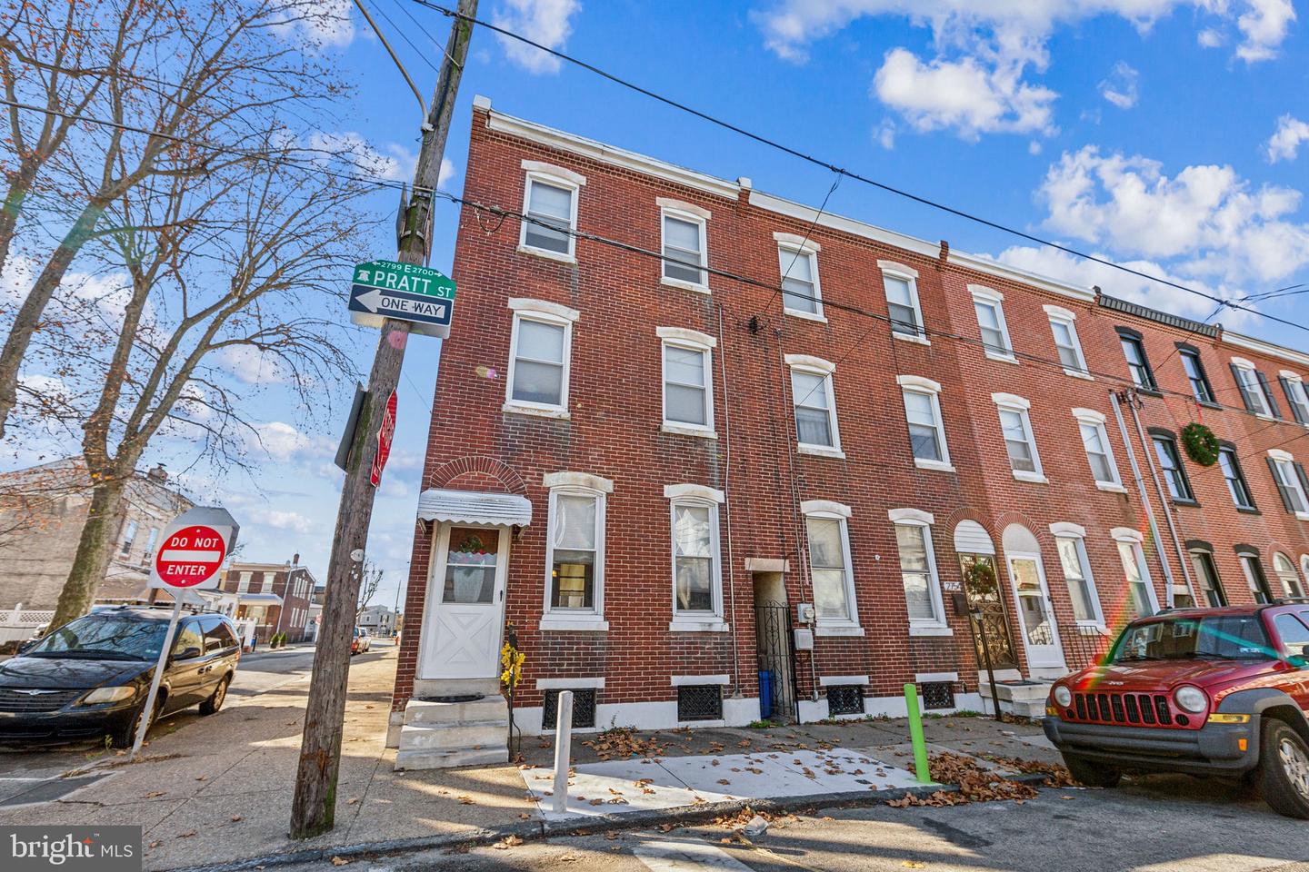 2756 Pratt St Property Photo
