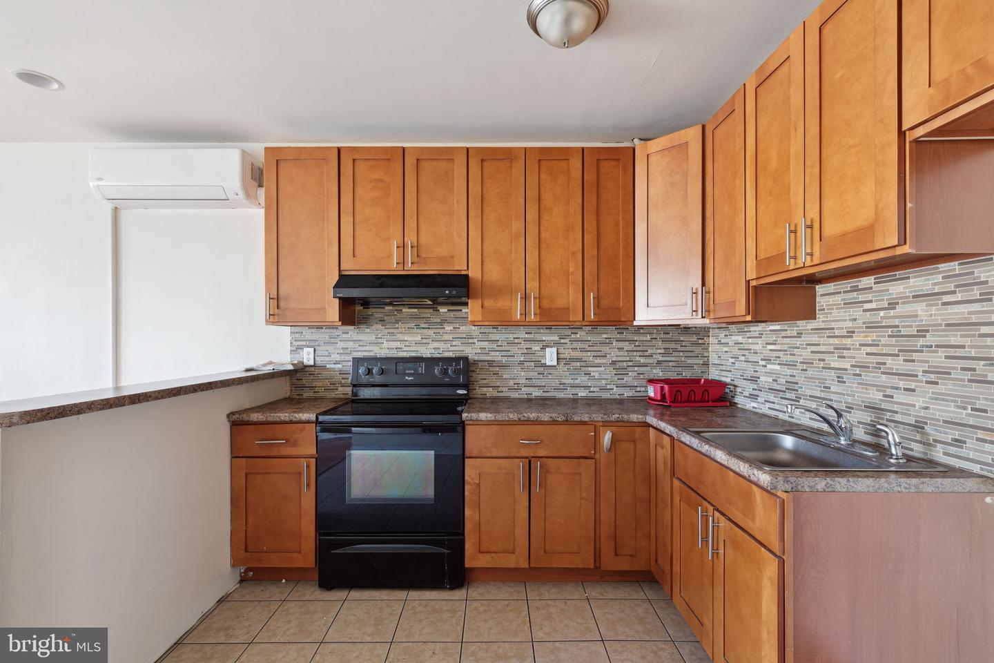 5935 Ogontz Ave Property Photo 14
