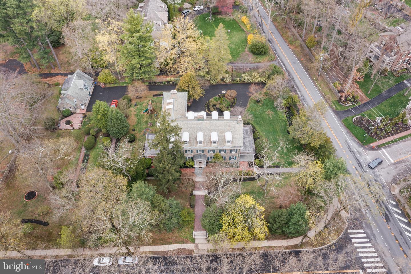 6600 Wissahickon Property Photo 2