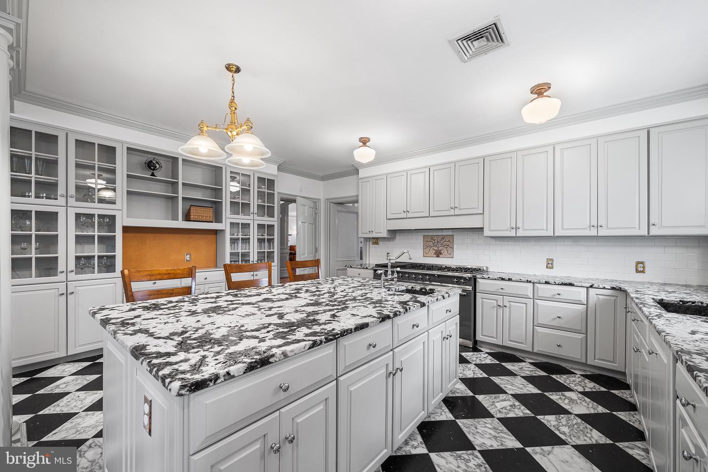 6600 Wissahickon Property Photo 29