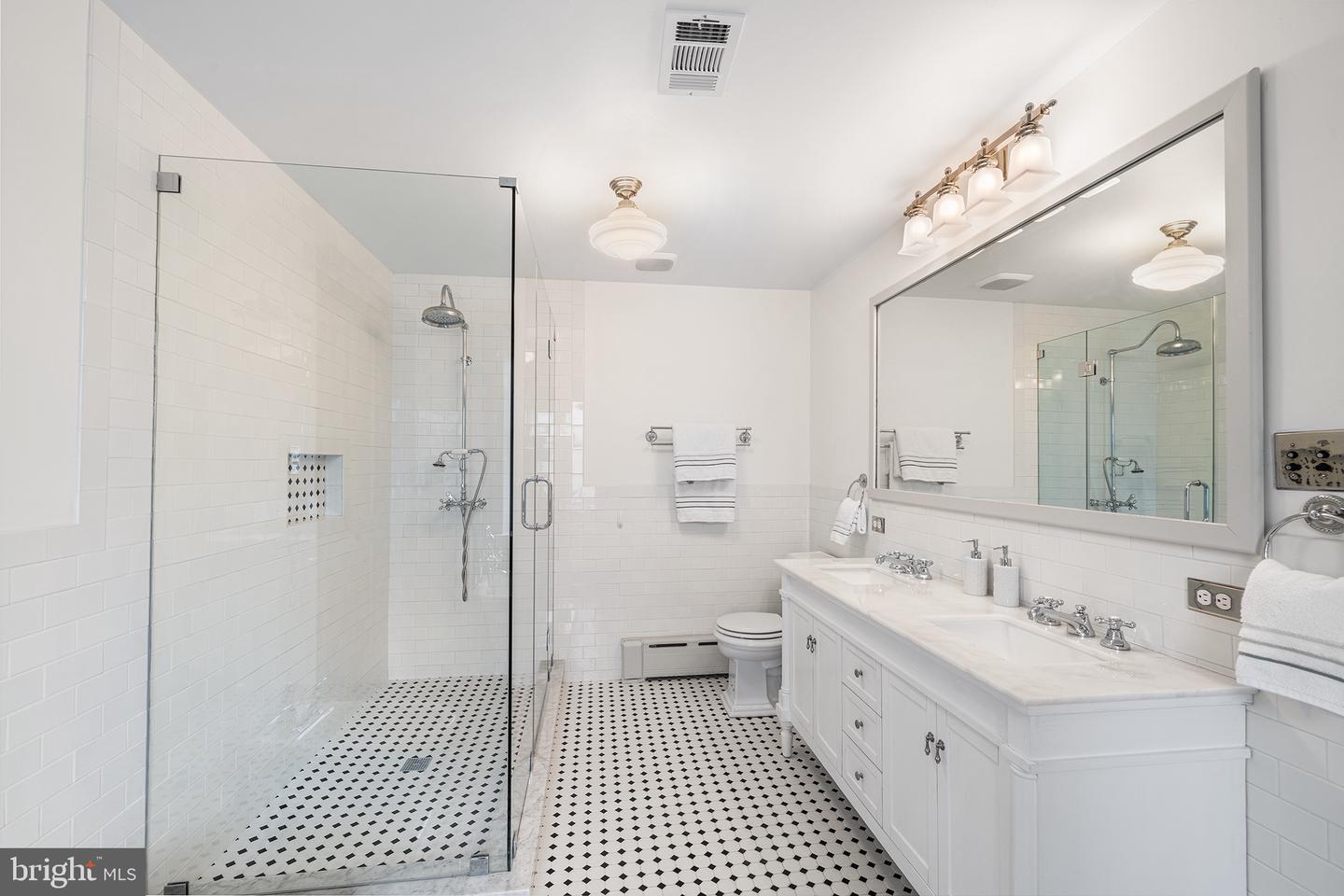 6600 Wissahickon Property Photo 45