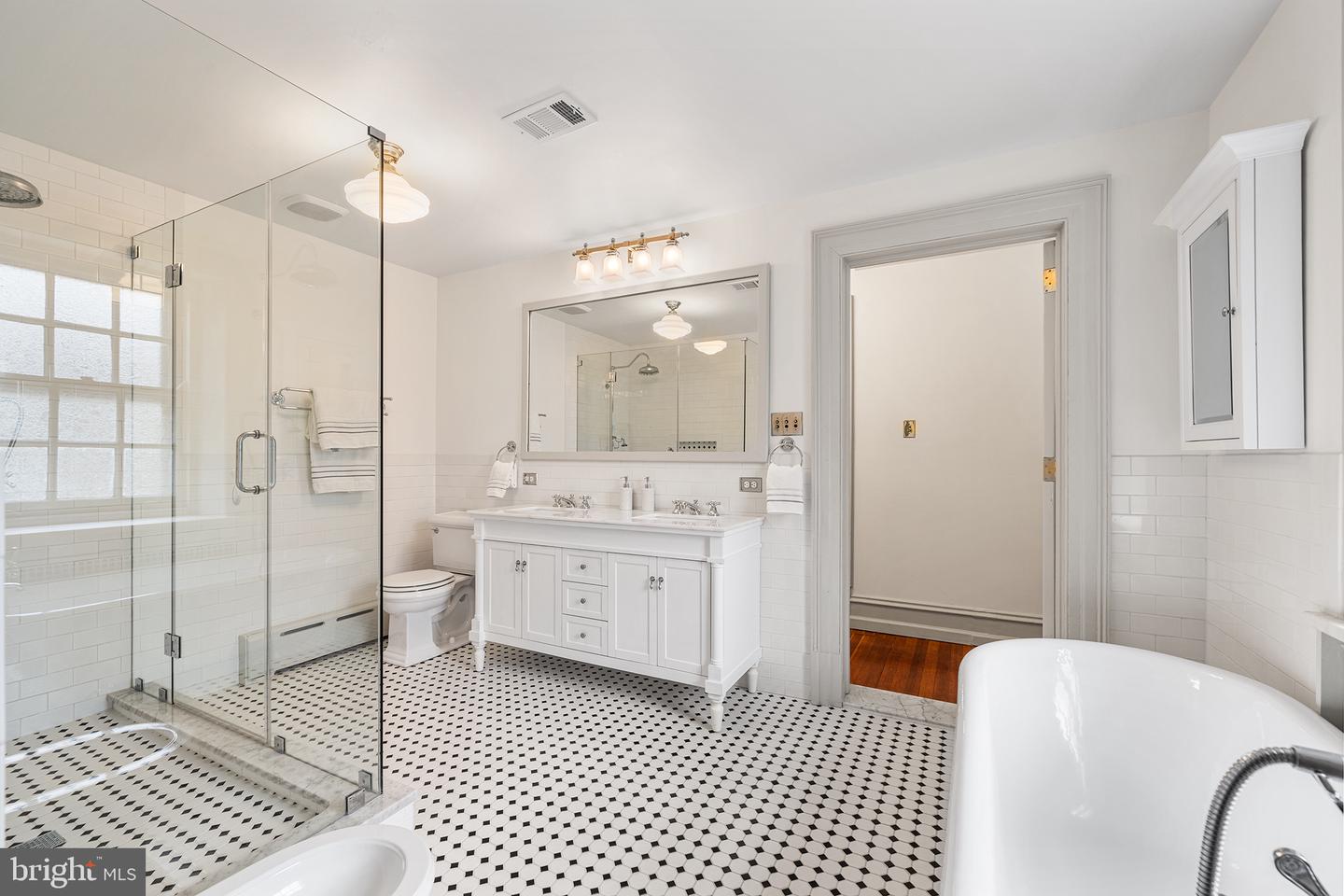 6600 Wissahickon Property Photo 46