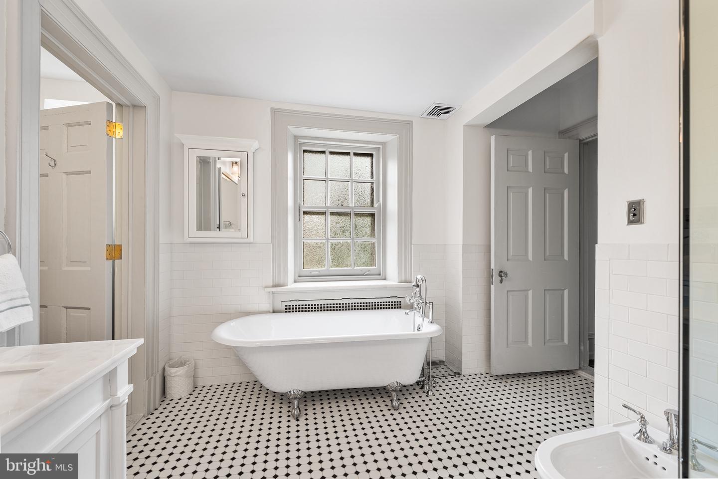 6600 Wissahickon Property Photo 47