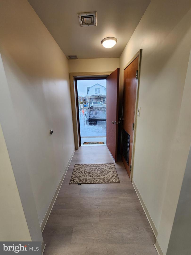 5217-23 N Lawrence St Property Photo 6