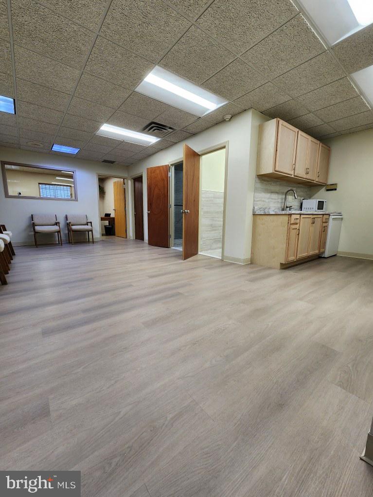 5217-23 N Lawrence St Property Photo 11