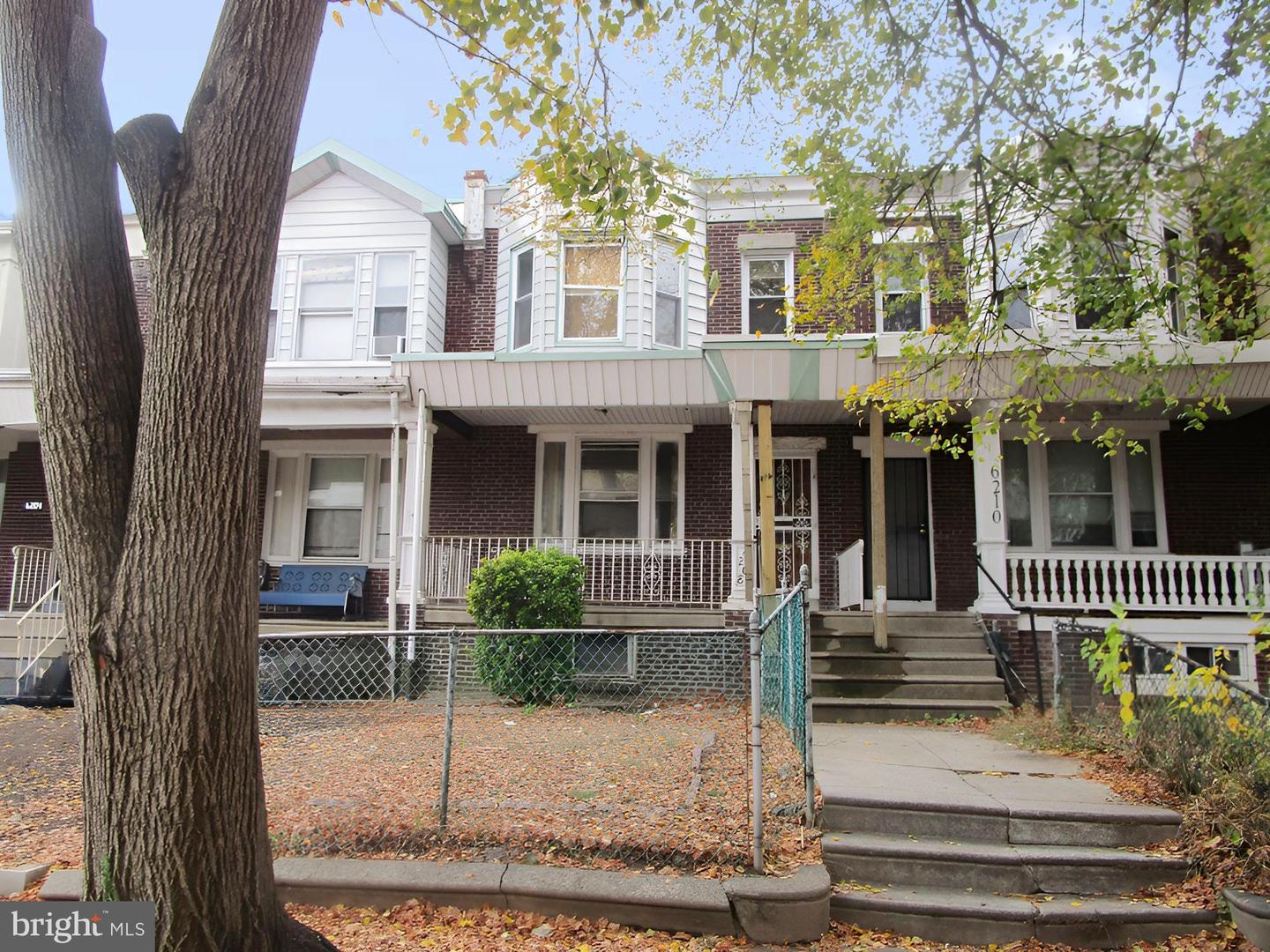 6208 W STILES ST Property Photo 1