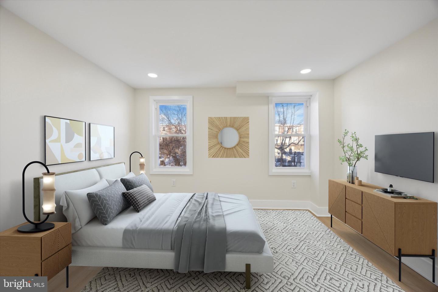 53 E Sharpnack St Property Photo 11