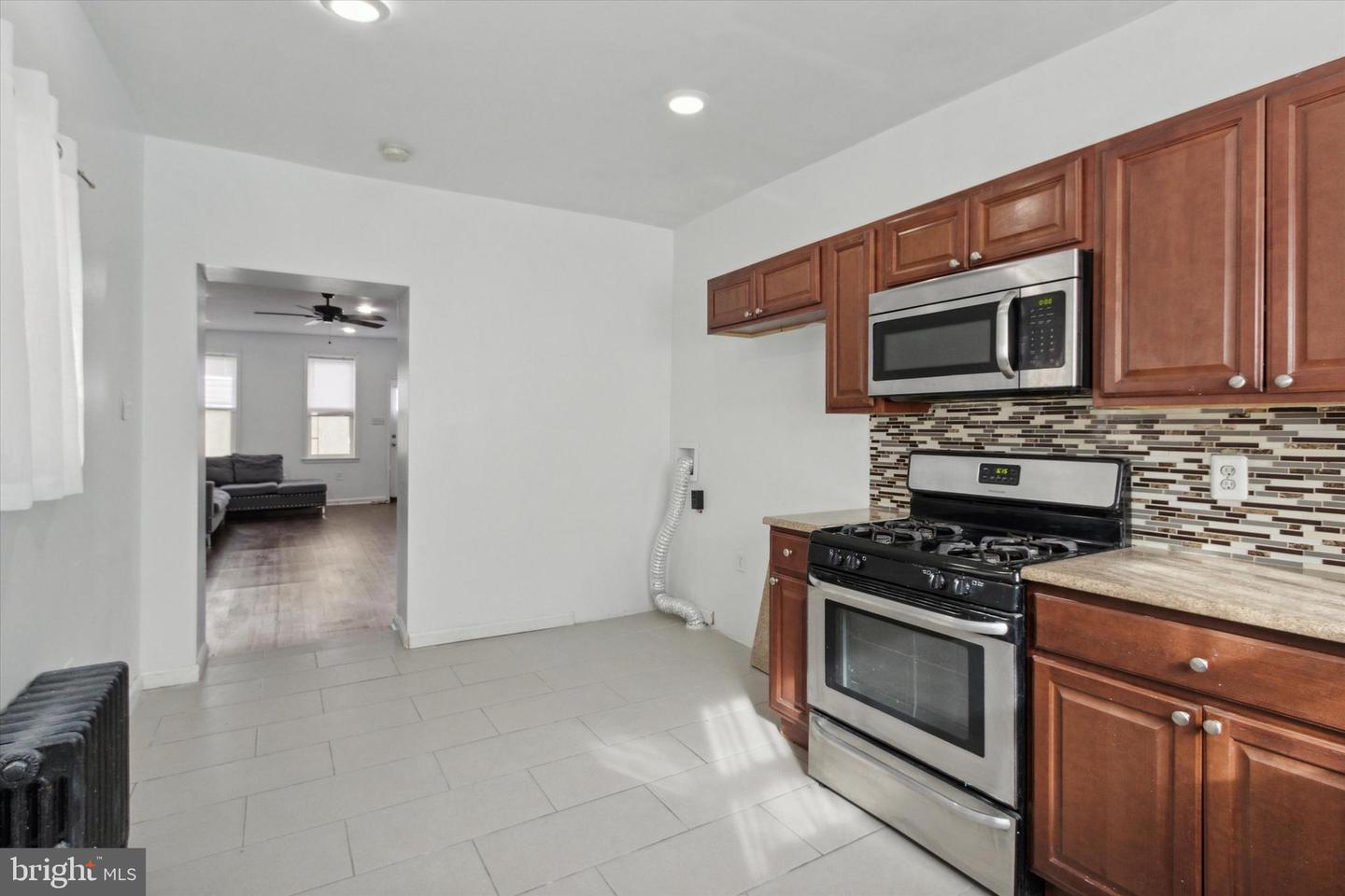 3035 Tulip St Property Photo 4