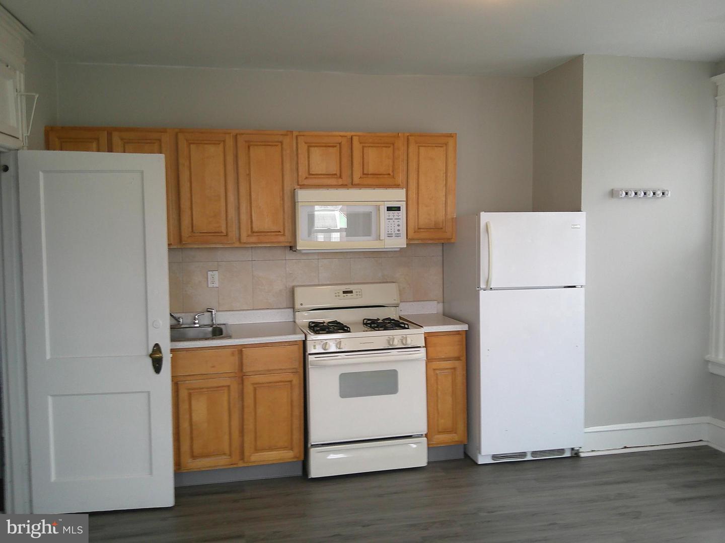 701 S 58th St Property Photo 2