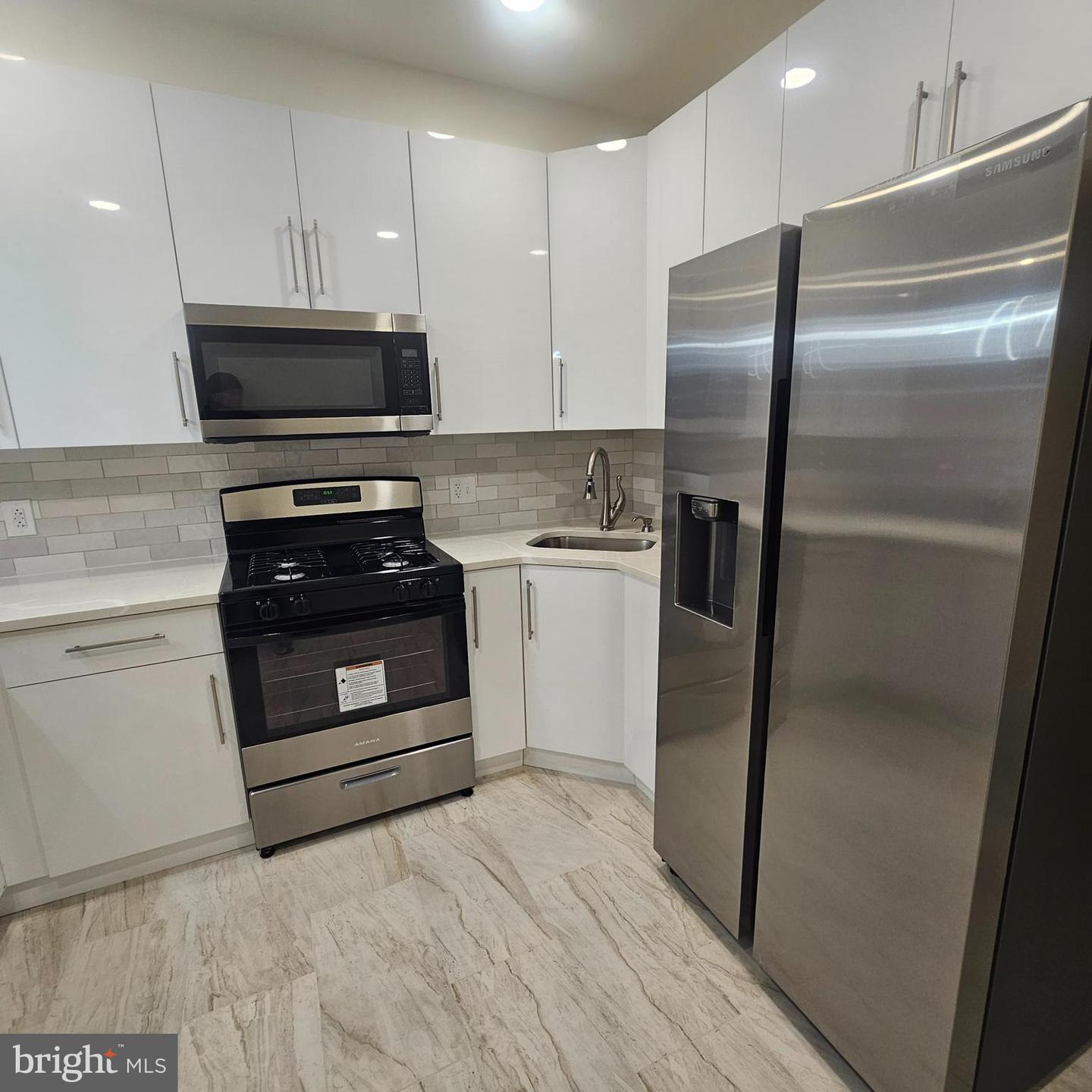 5651 Matthews St Property Photo 4