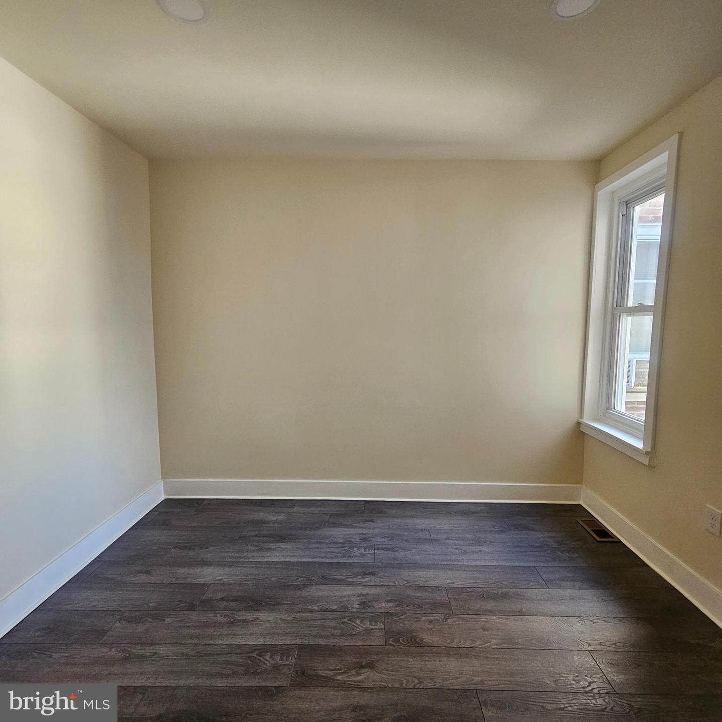 5651 Matthews St Property Photo 10