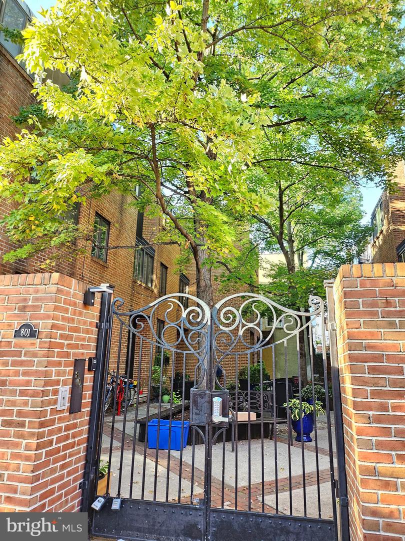 801 South St #h Property Photo