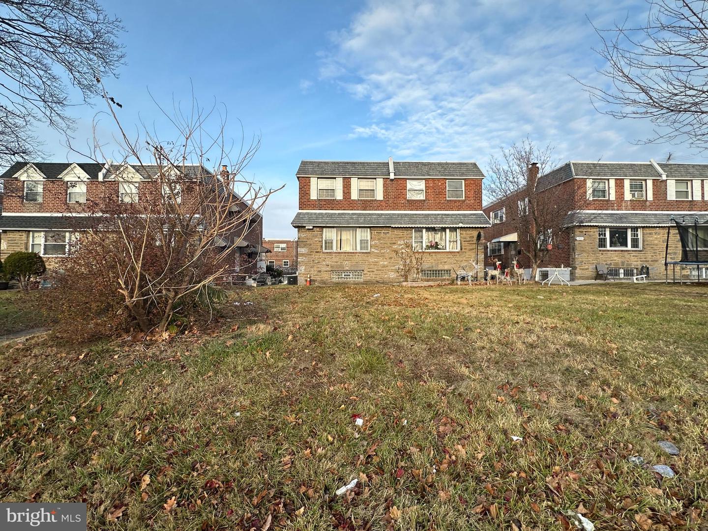 2927 Cottman Ave Property Photo 1