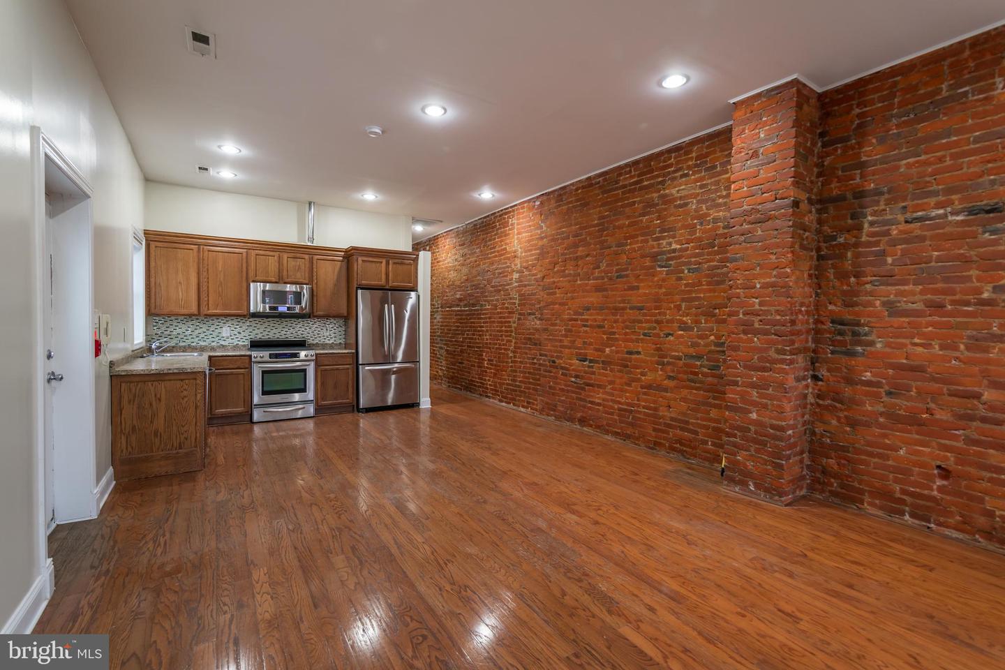 2312 S 12th St #unit 2 Property Photo 2