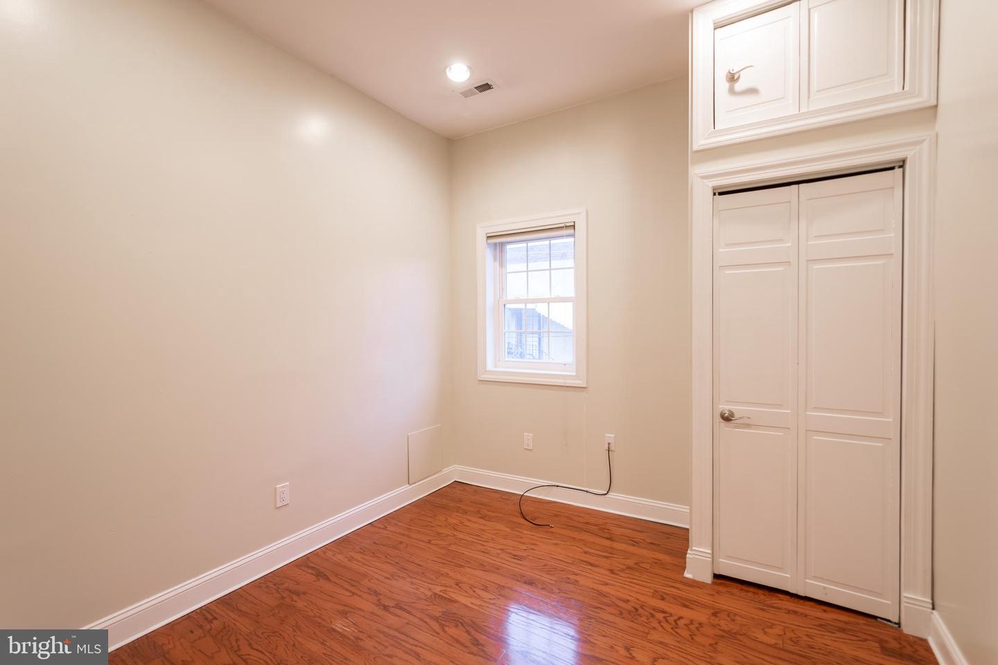 2312 S 12th St #unit 2 Property Photo 7