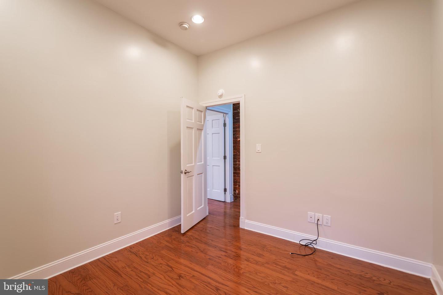 2312 S 12th St #unit 2 Property Photo 8