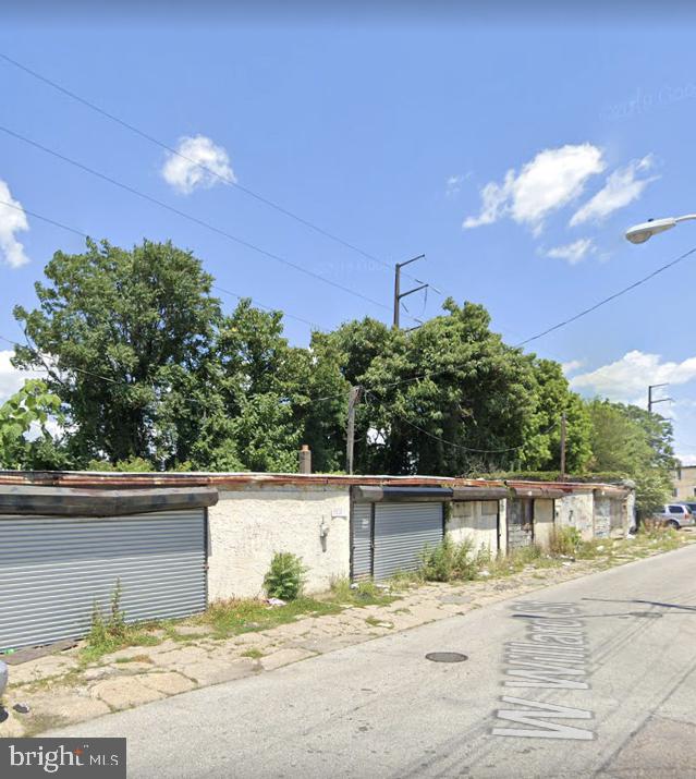 2625 W WILLARD ST Property Photo 1