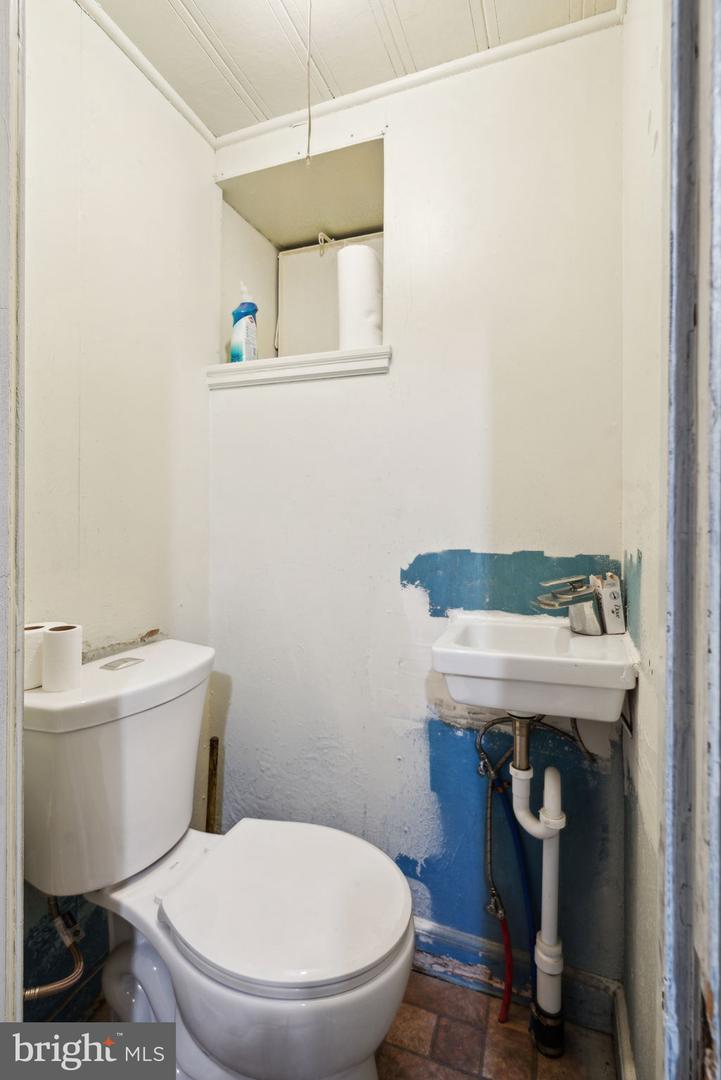 5033 N Smedley St Property Photo 38
