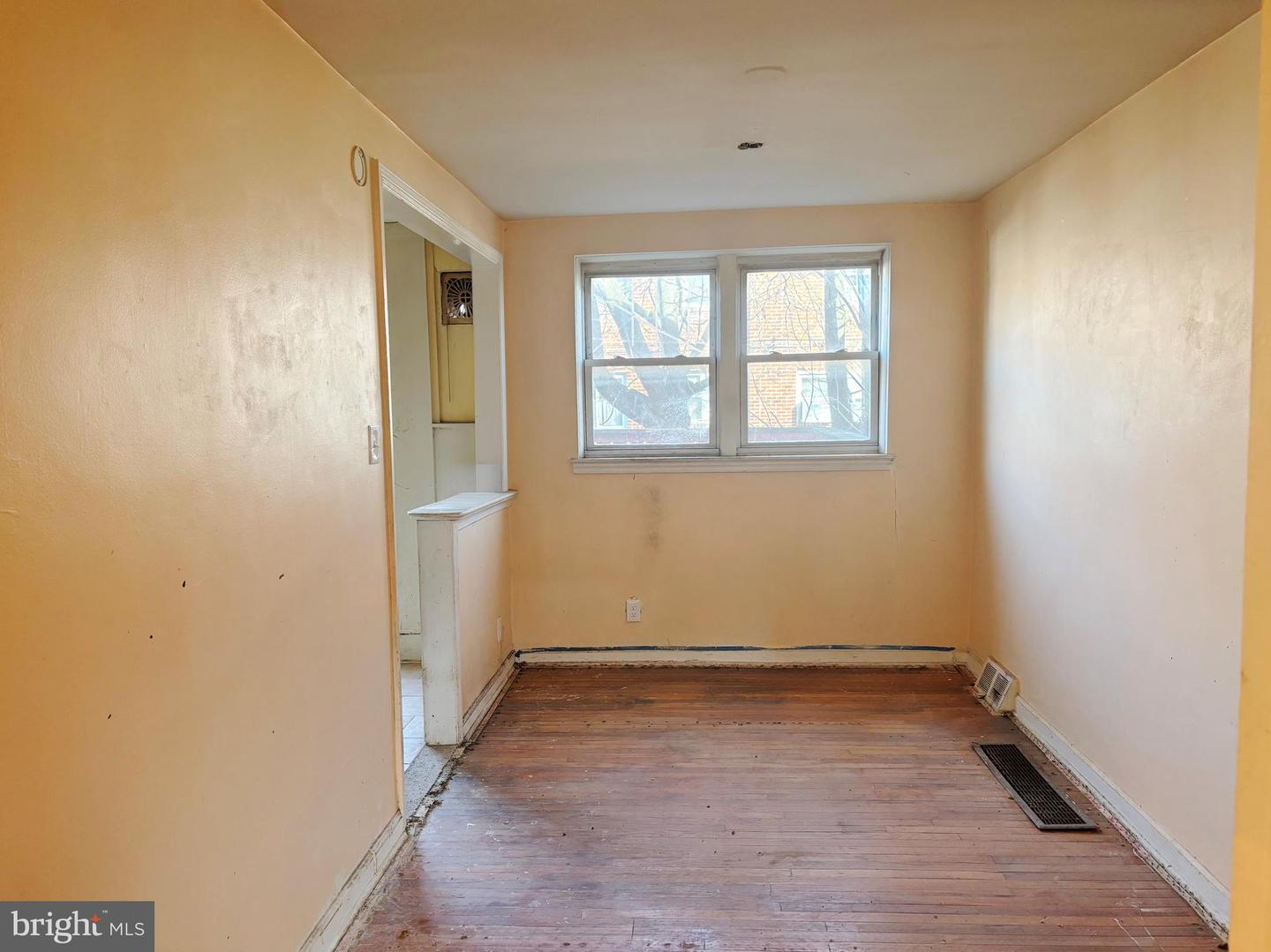 8647 Bayard St Property Photo 5