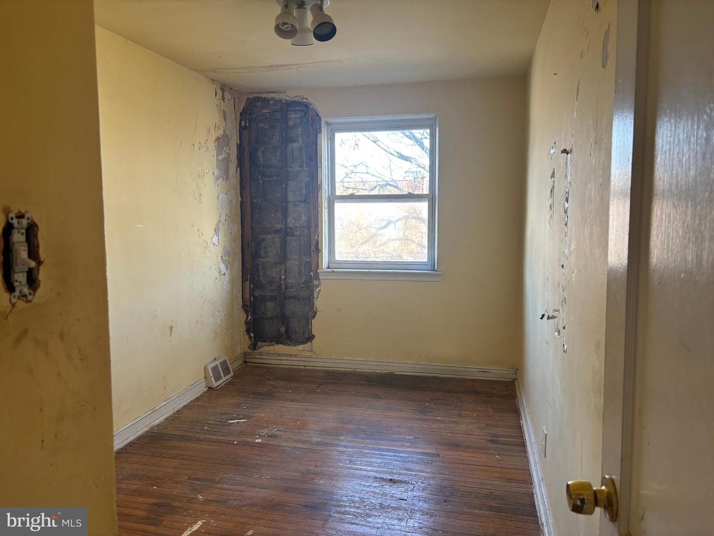 8647 Bayard St Property Photo 13