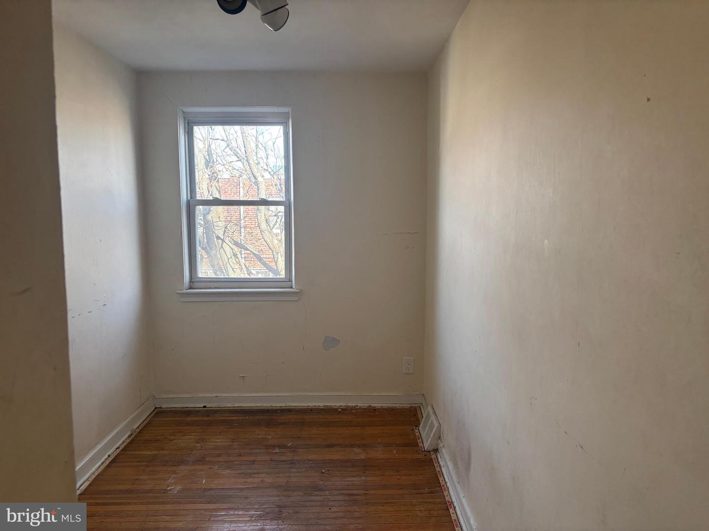 8647 Bayard St Property Photo 14