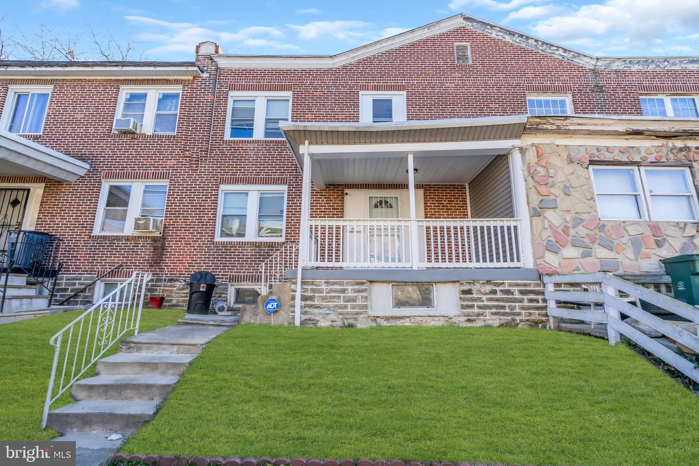 836 E STAFFORD ST Property Photo 1