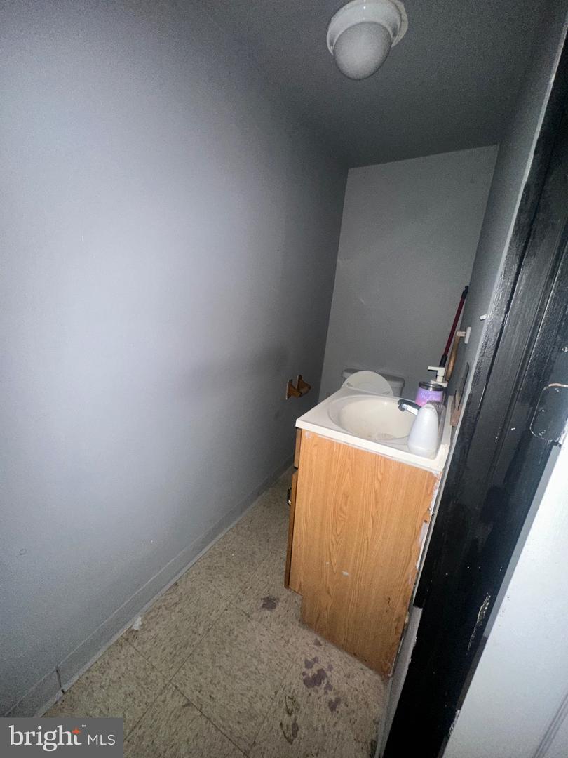 753 E Allegheny Ave Property Photo 7