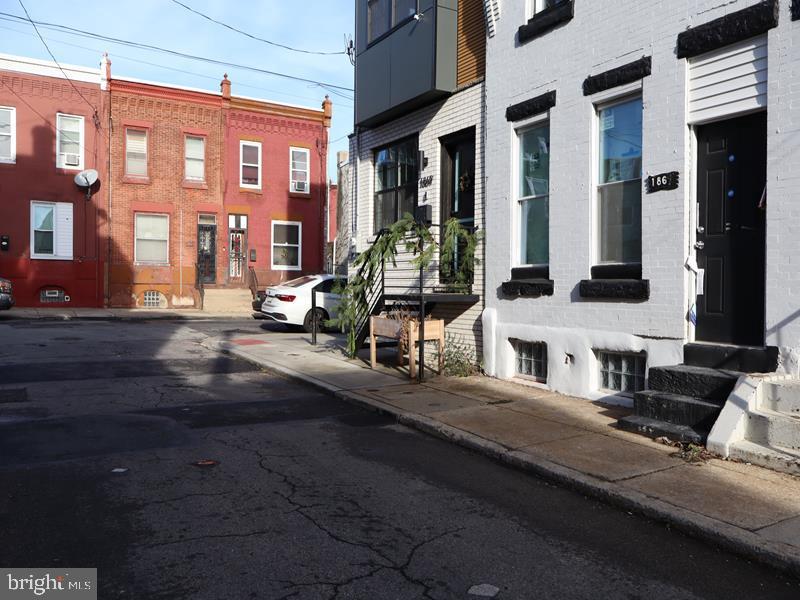 1865 N Marston St Property Photo 4
