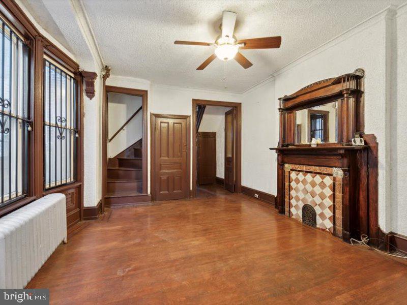 2330 N 7th St Property Photo 1