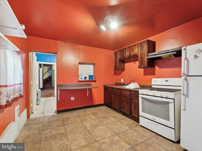 2330 N 7th St Property Photo 4