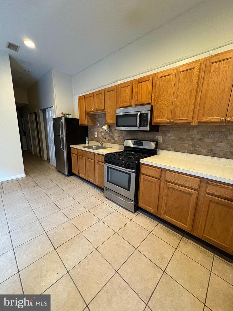 1143 Federal St Property Photo 4