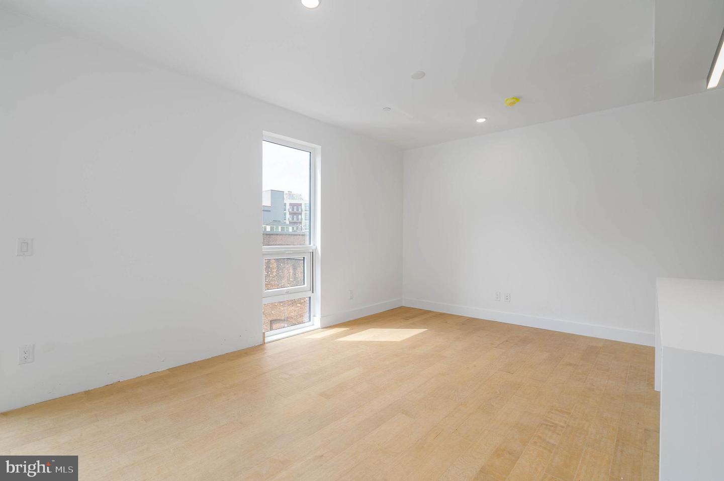 1501 N 31st St #416 Property Photo 10
