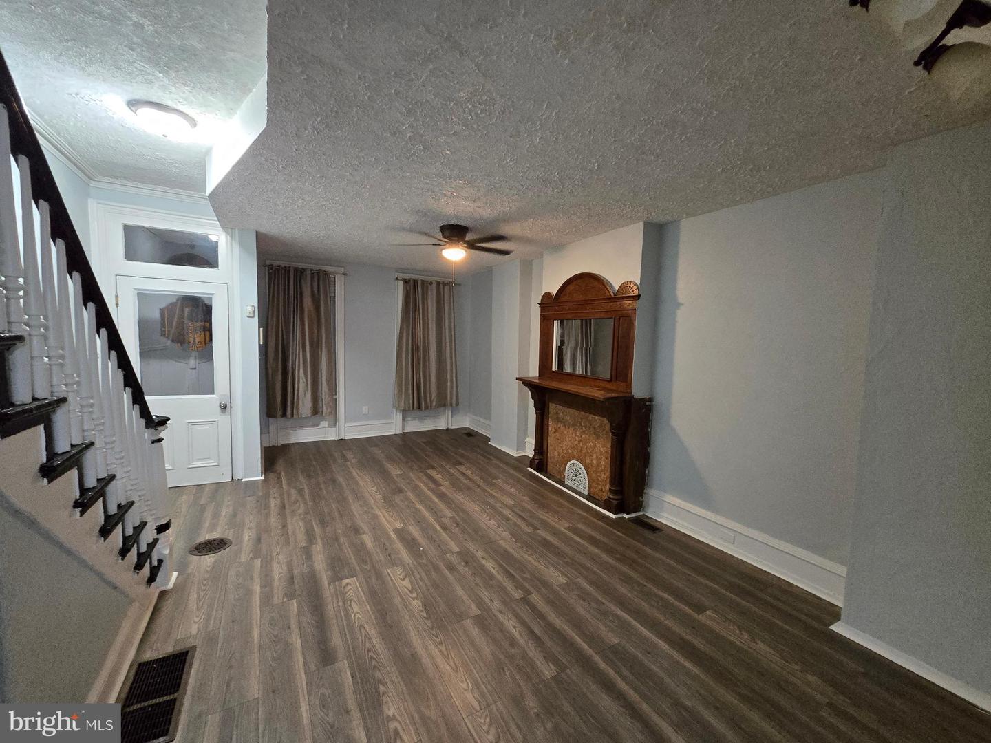1716 N Willington St Property Photo 3