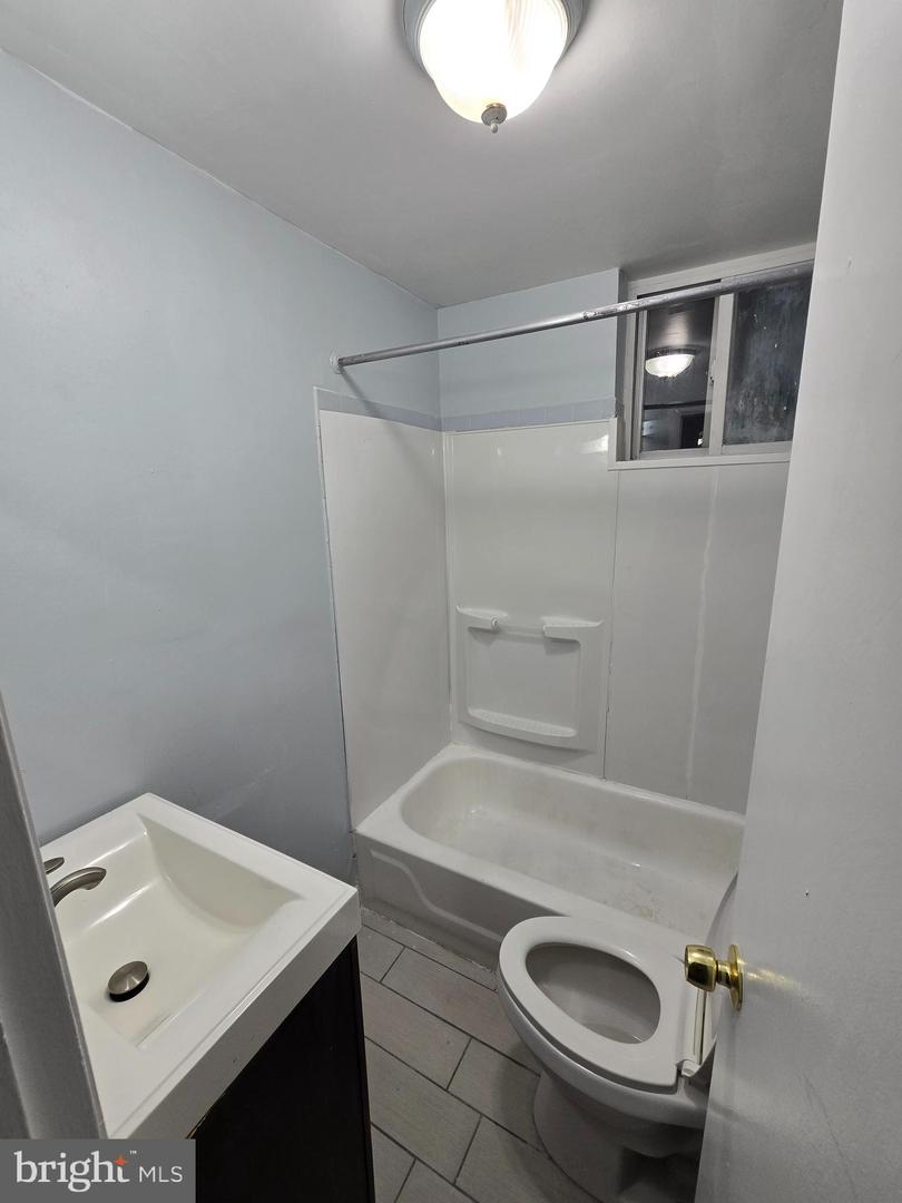 1716 N Willington St Property Photo 10