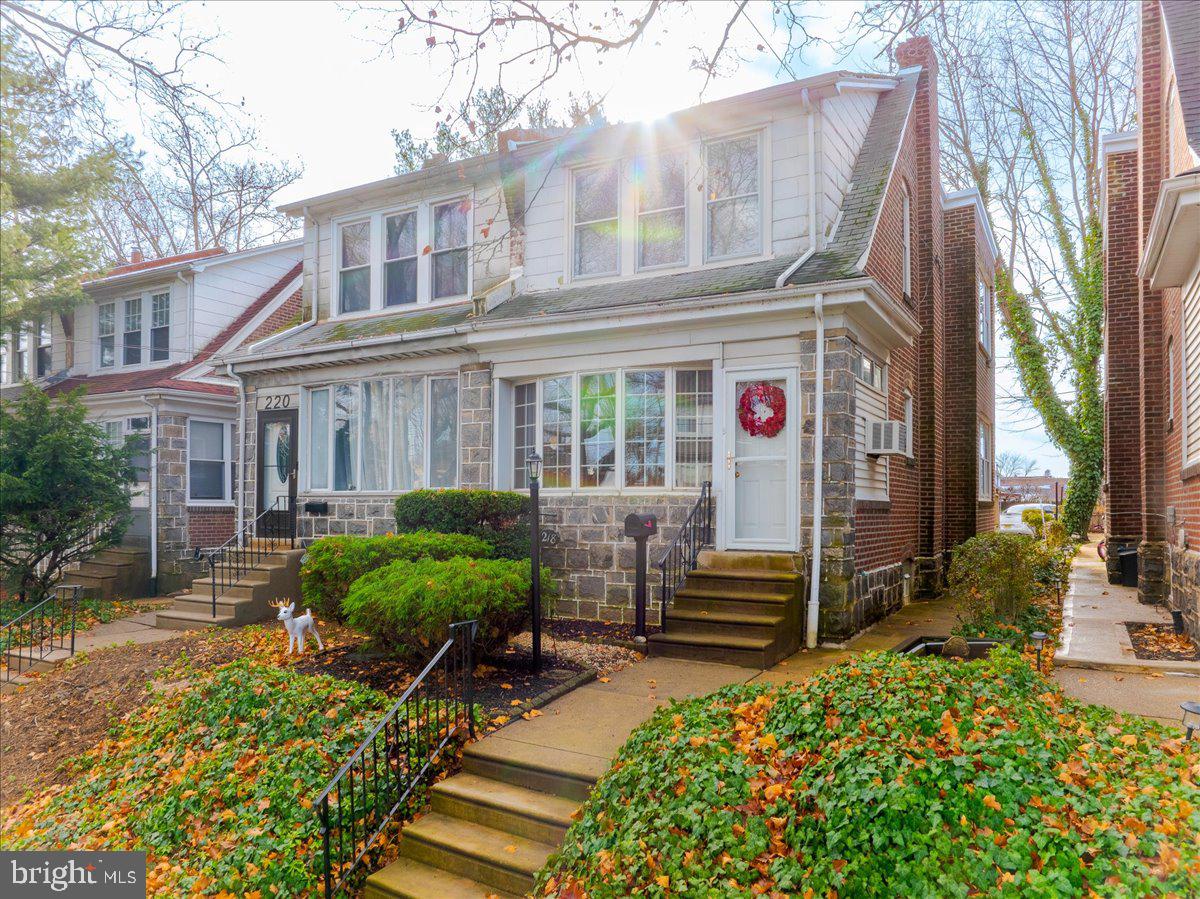 218 Levick St Property Photo