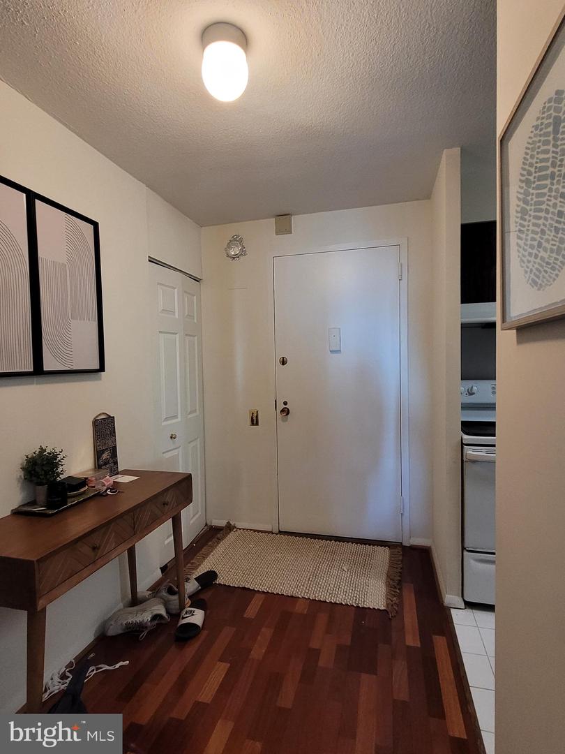 1420 Locust St #14p Property Photo 2