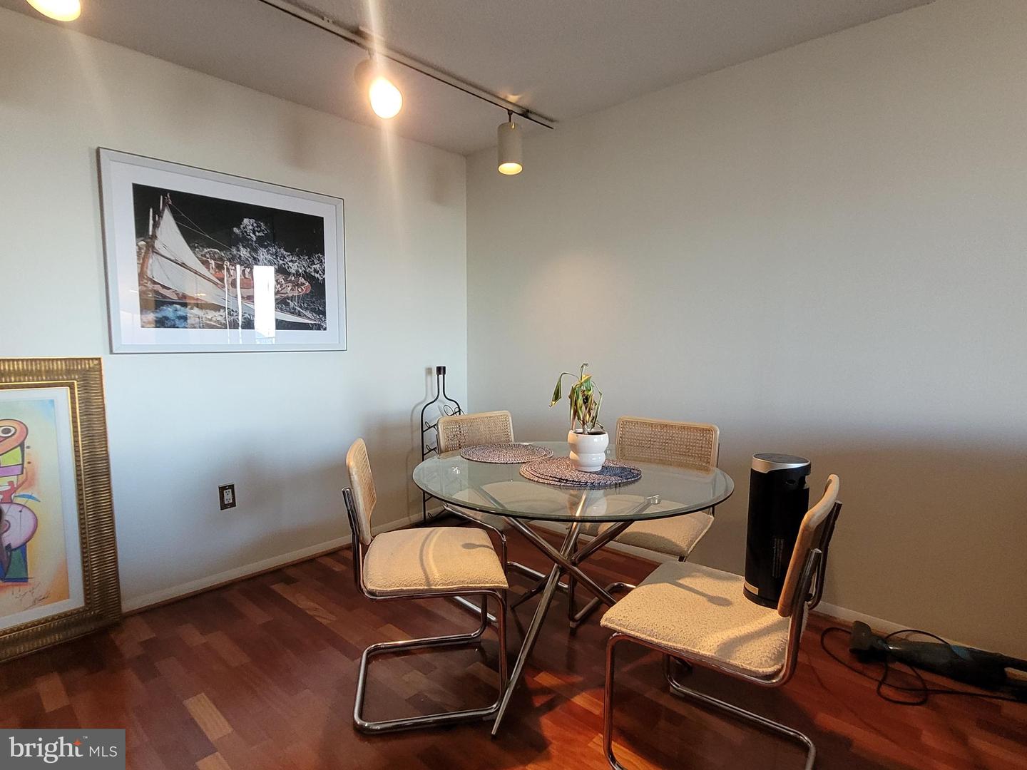 1420 Locust St #14p Property Photo 4