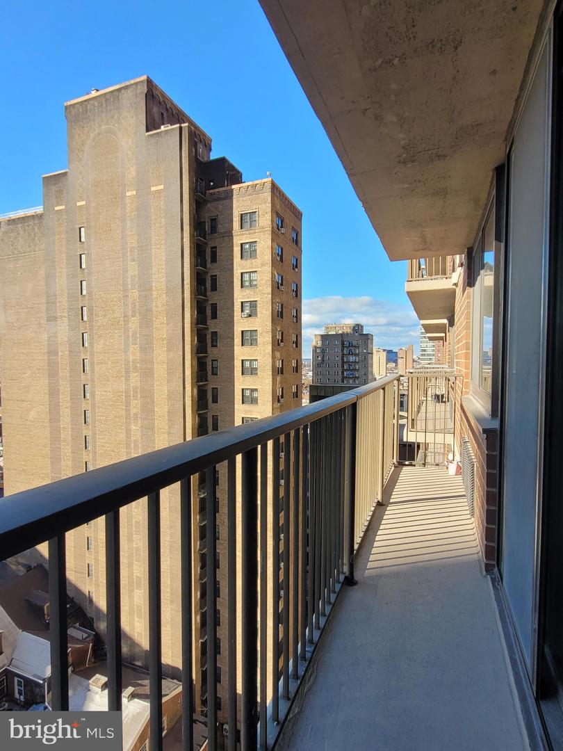 1420 Locust St #14p Property Photo 8