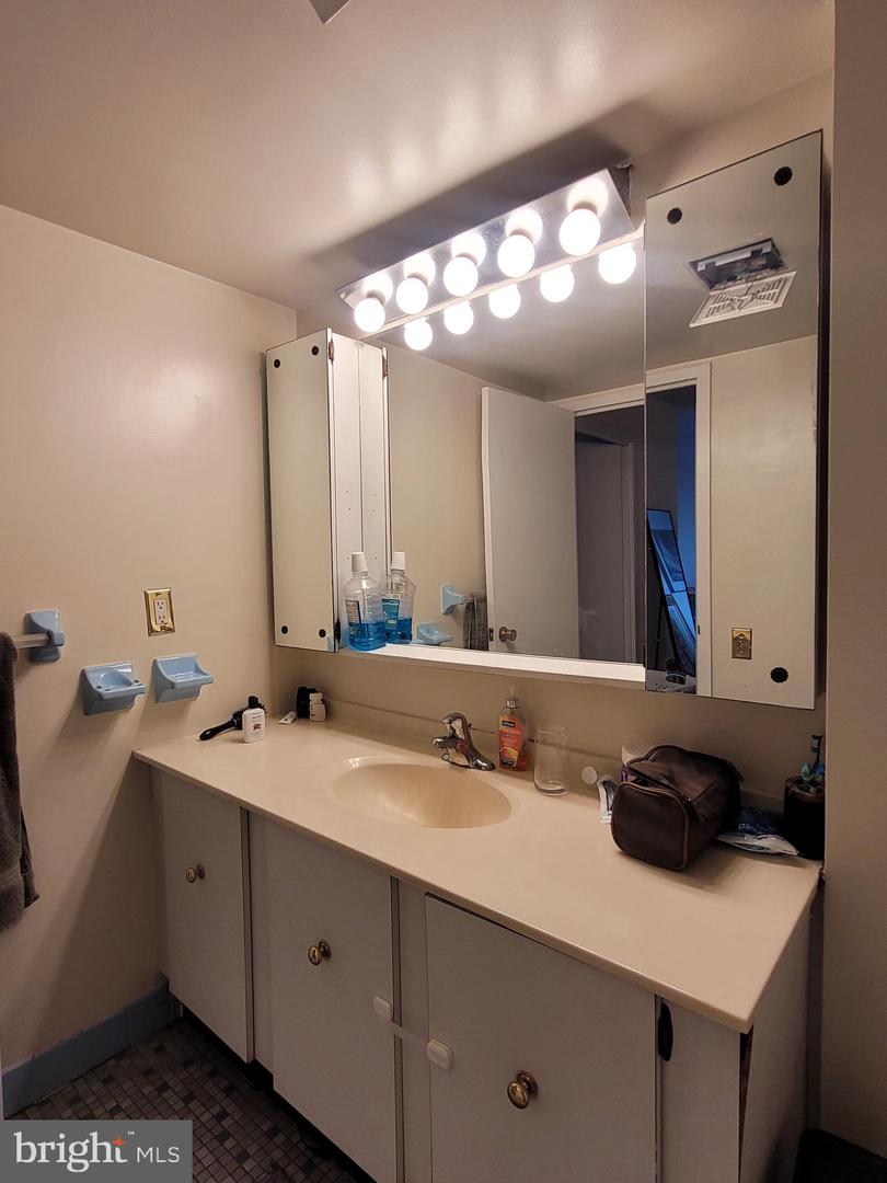 1420 Locust St #14p Property Photo 17