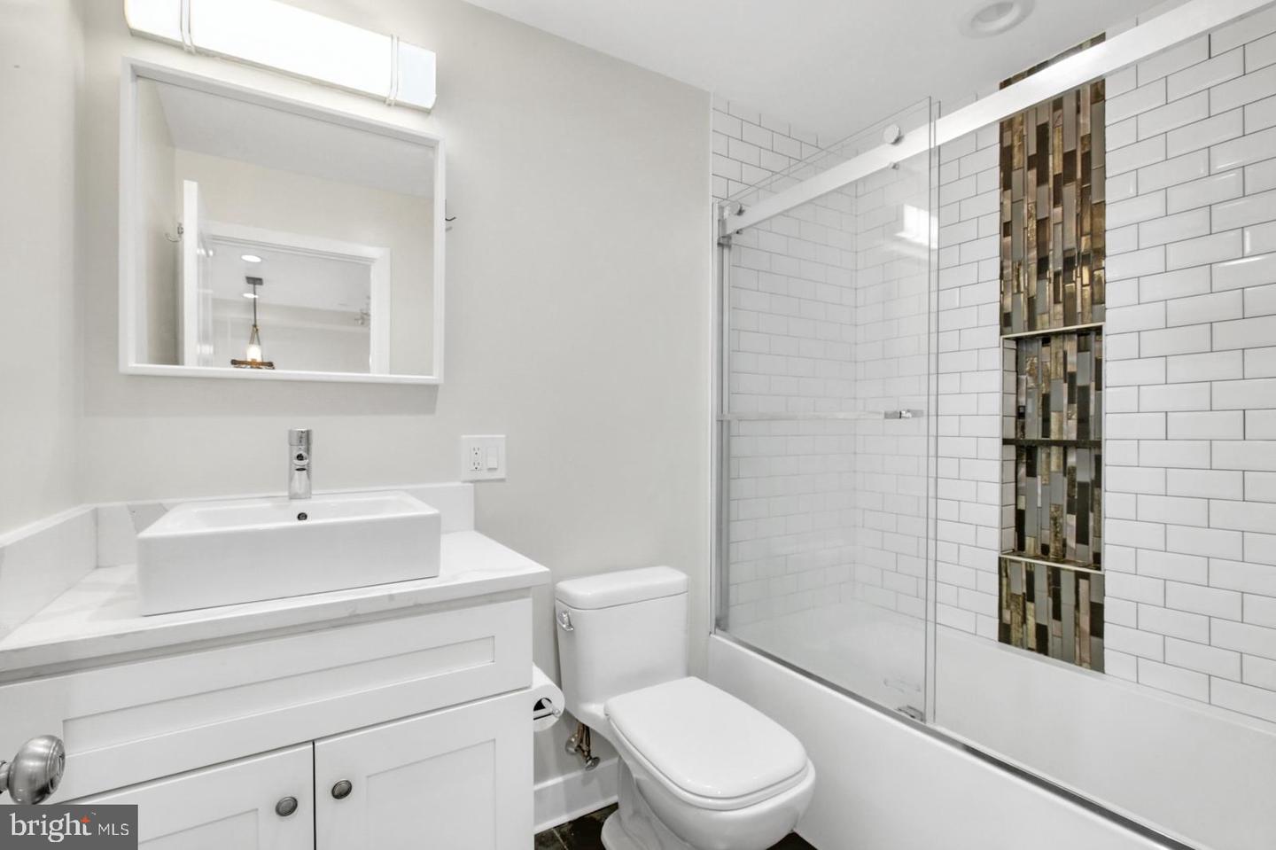 1420 E Susquehanna Ave #e Property Photo 11
