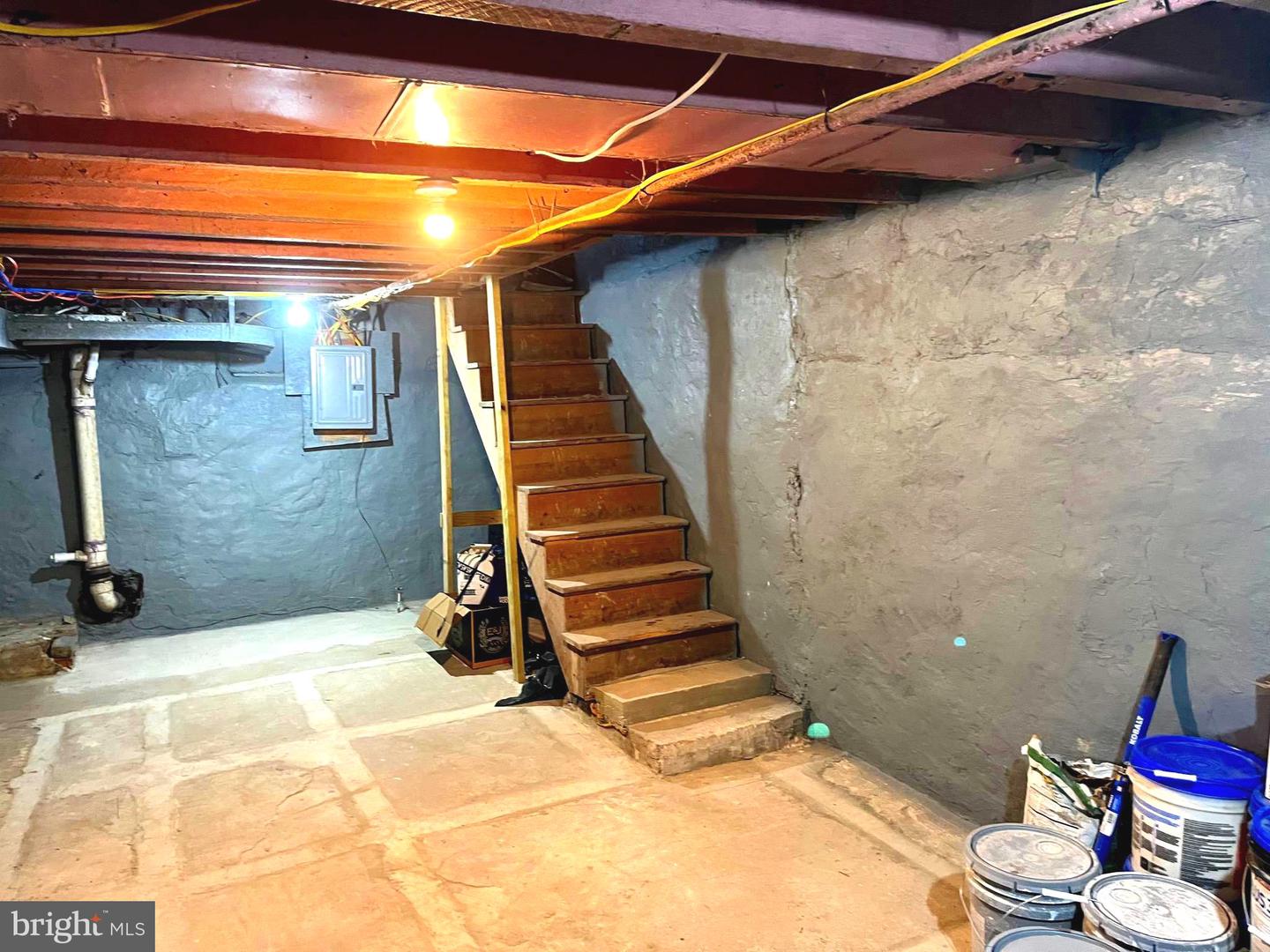 2137 N Dover St Property Photo 14