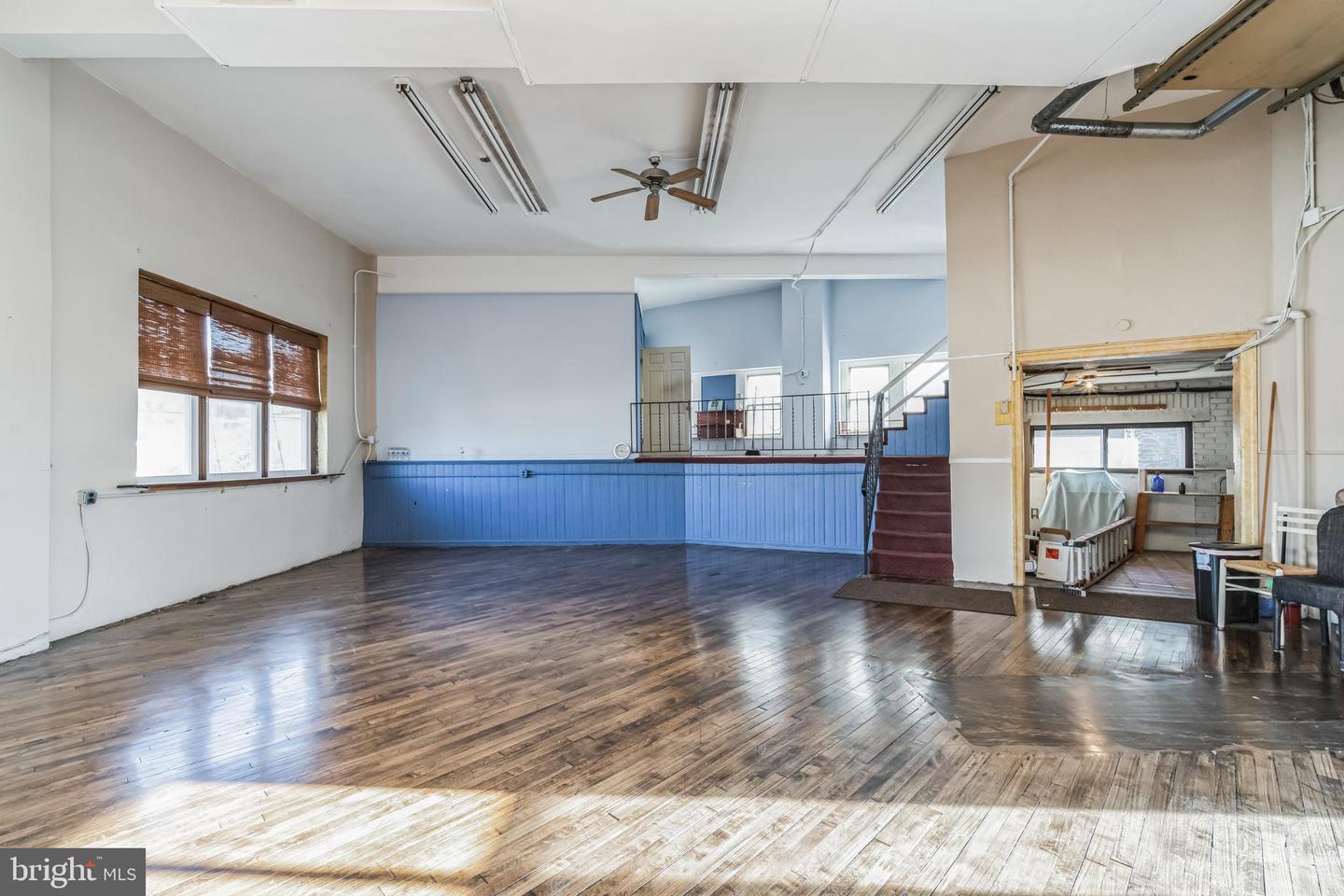 5235-43 Ridge Ave #rear Property Photo 4