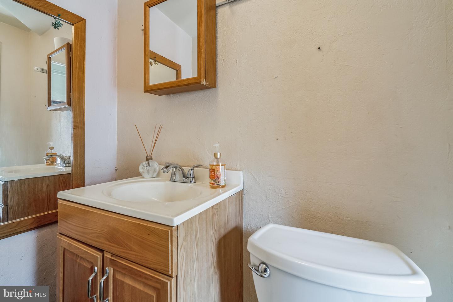 5235-43 Ridge Ave #rear Property Photo 11